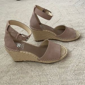 Vince Camuto Espadrille Wedge Sandal, Never Worn, dusty mink, size 8M
